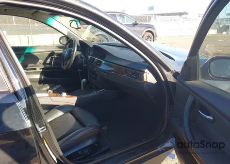 2006 BMW 330I z USA, uszkodzony, nr VIN WBAVB335X6KS33533